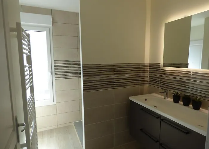 Le Jules Verne, En Plein Centre-ville *