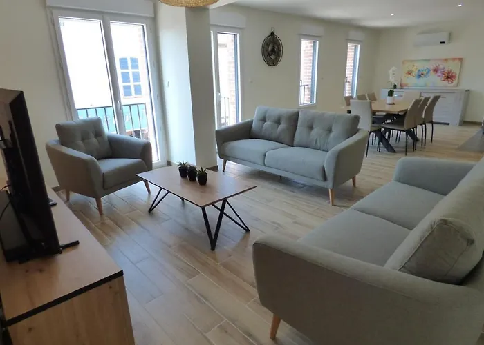 Le Jules Verne, En Plein Centre-ville